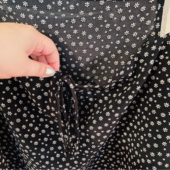 NWT Levi’s Floral Tank Top - Picture 5 of 7